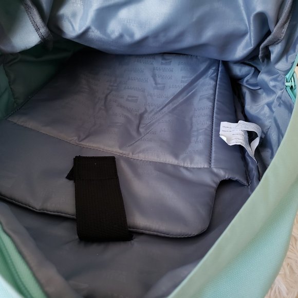 WillLand Outdoors - University of Manitoba Travel Backpack - Picture 6 of 10